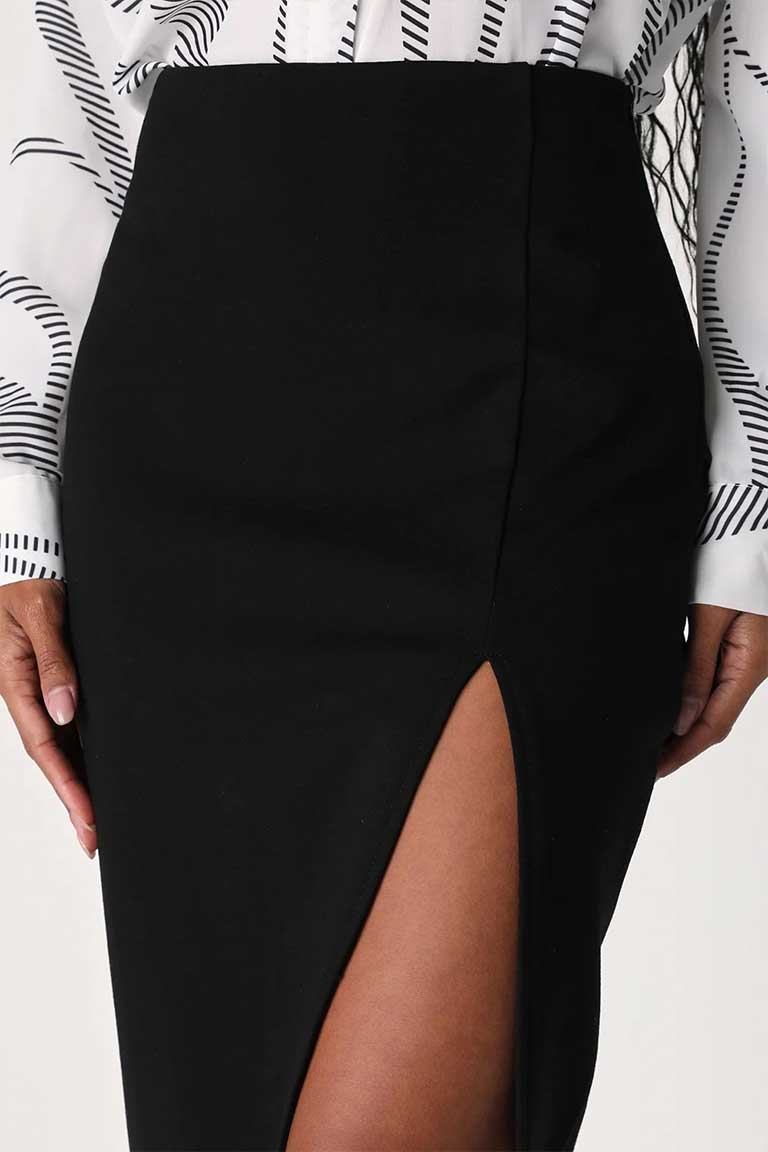 Elegant Black High-Waisted Pencil Skirt with Front Slit - Image 4